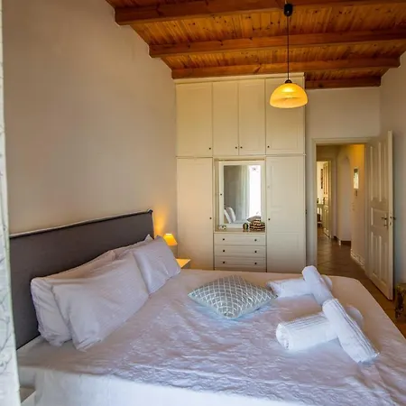 Frosos Beachfront Maisonette Acharavi Apartment