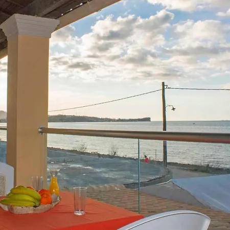 Frosos Beachfront Maisonette Acharavi Apartment