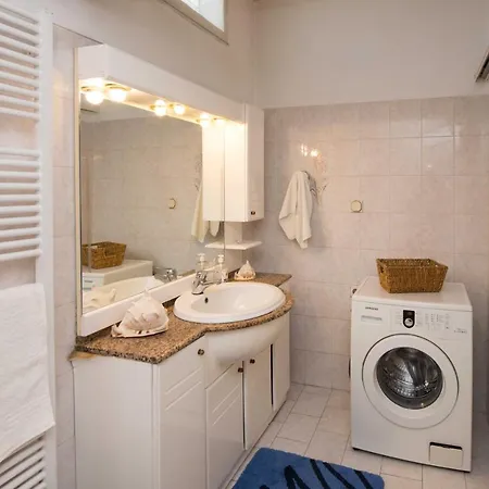 Apartment Frosos Beachfront Maisonette Acharavi