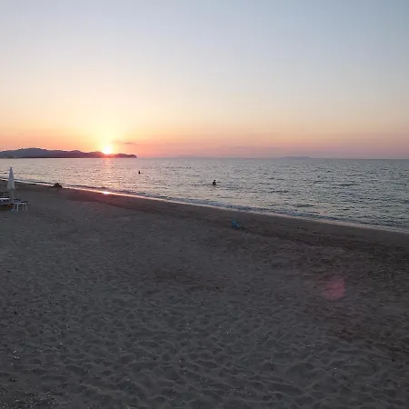 Frosos Beachfront Maisonette Acharavi Apartment *